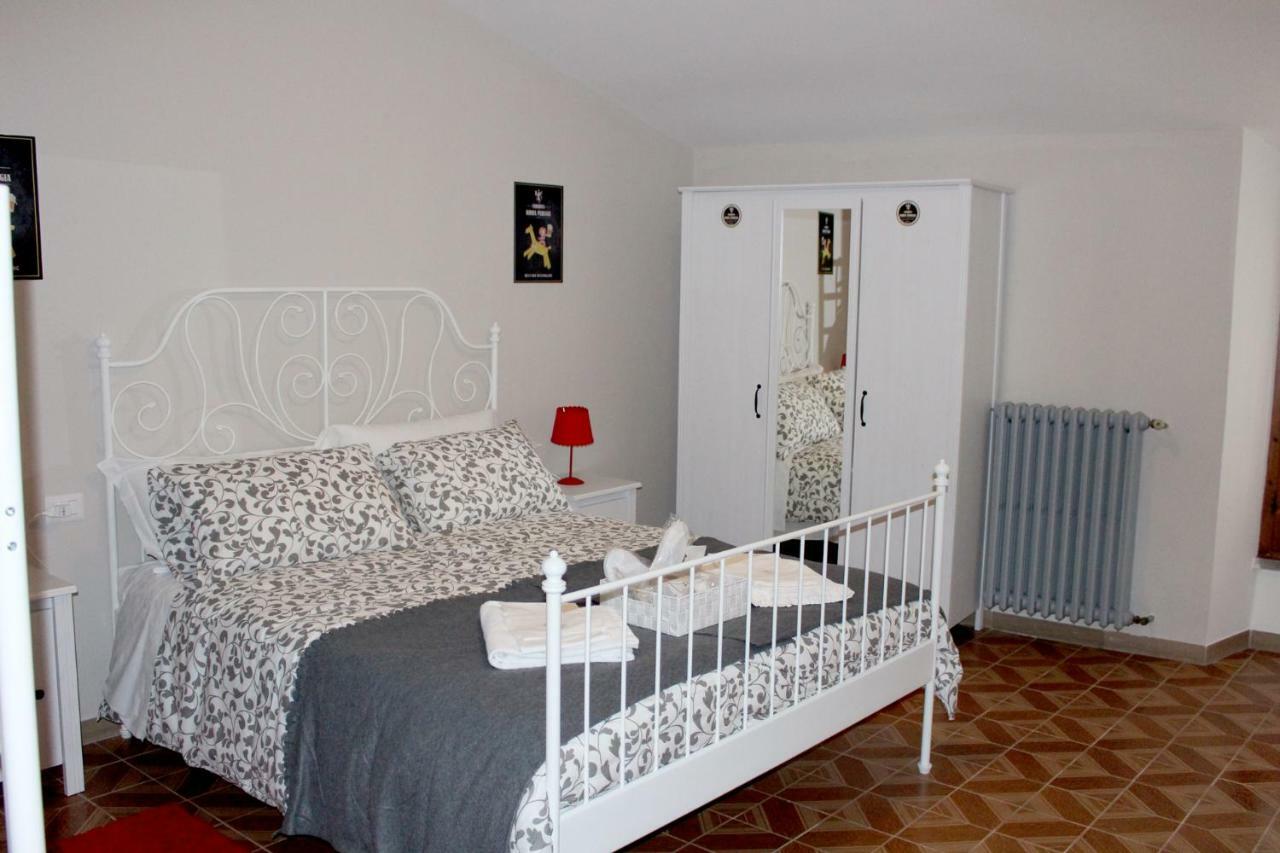 La Sosta Navarra Bed & Beer 古比奥 外观 照片